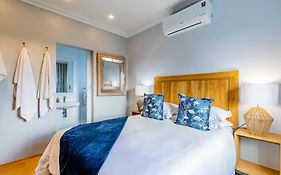 Oceans Guest House & Luxurious Apartments