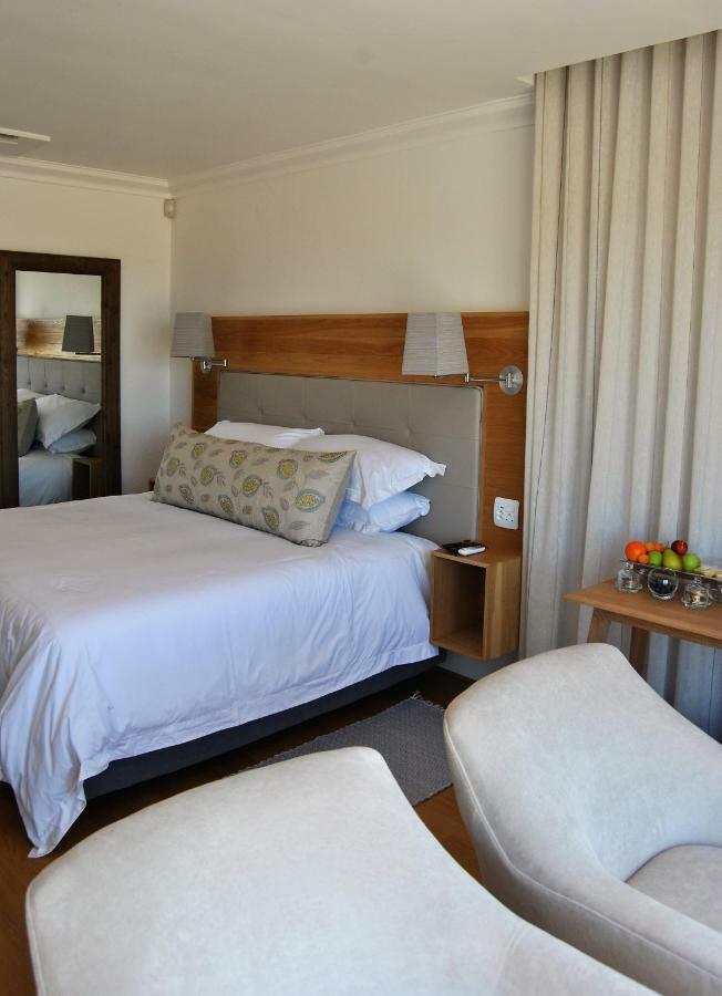 Oceans Guest House & Luxurious Apartments Struisbaai Buitenkant foto