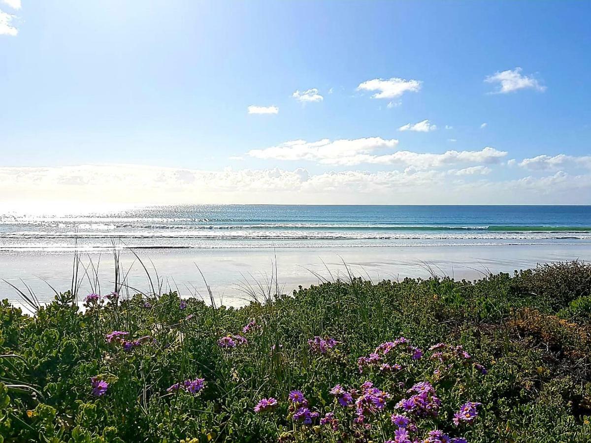 Oceans Guest House & Luxurious Apartments Struisbaai Buitenkant foto